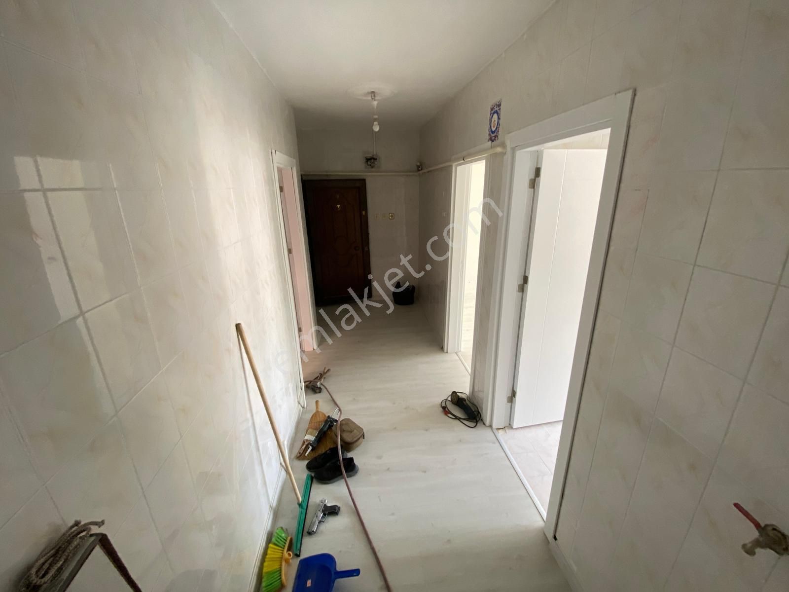 Esentepe Mah.de Hakanlar İnşaat Kiralık 2+1 Daire