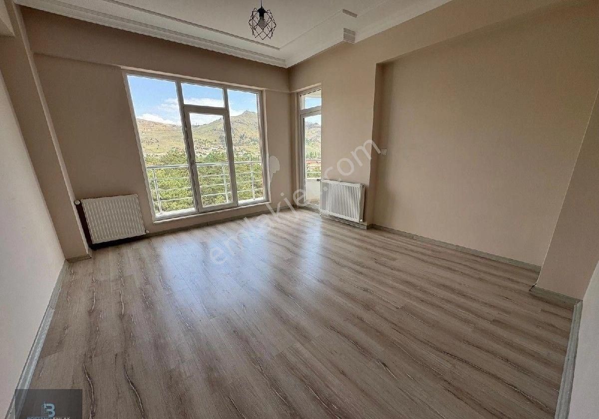 Bostancı Emlak'tan Satılık 4+1 Daire