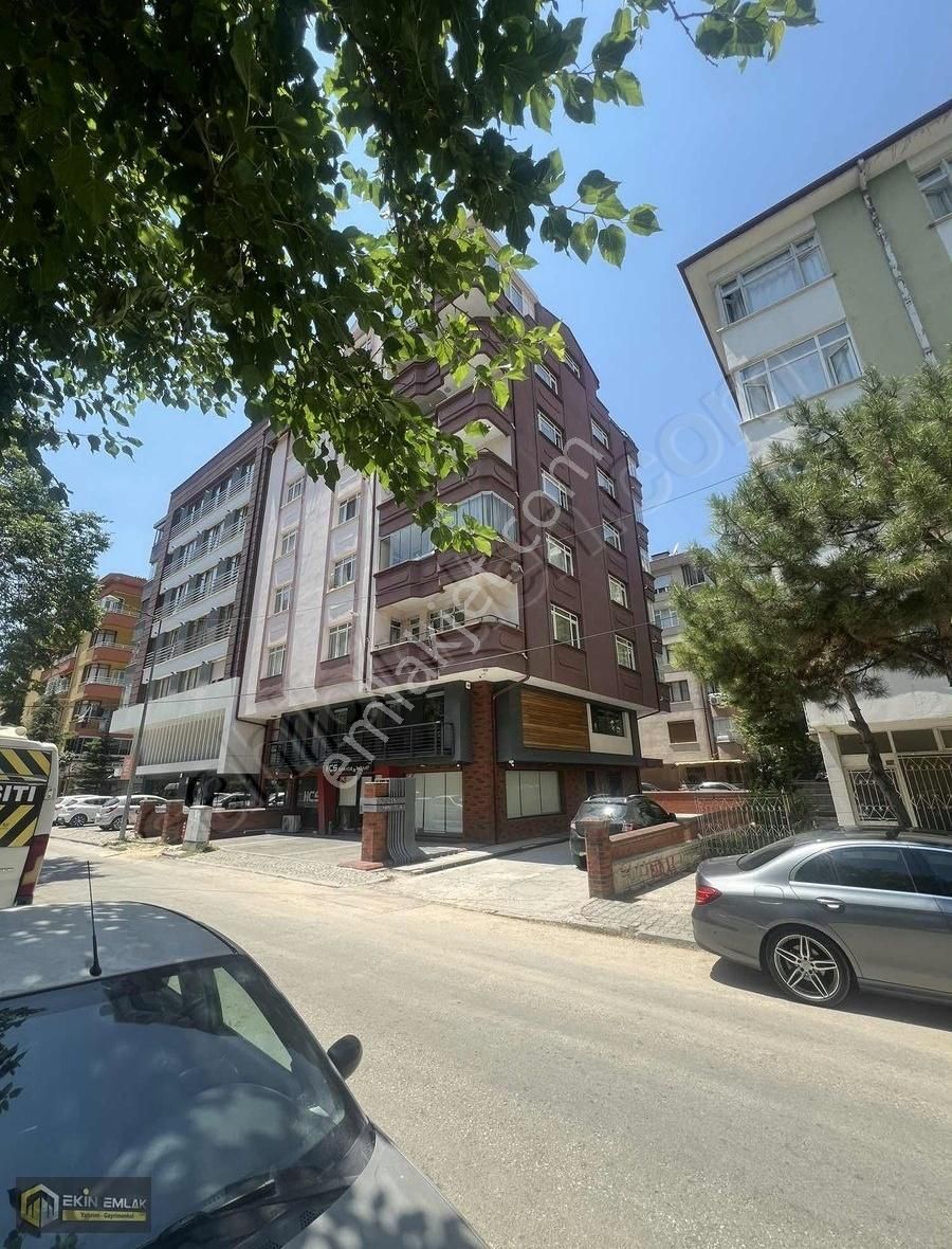 Ekin Emlaktan Makro Market Yakını Satılık 7+2 Dubleks Daire