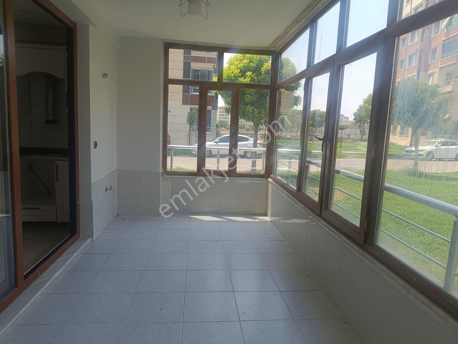 Bağcılar Makina İkmal Karşısı 2+0 Uuygun Fiyata Satılık Yüksek Giriş