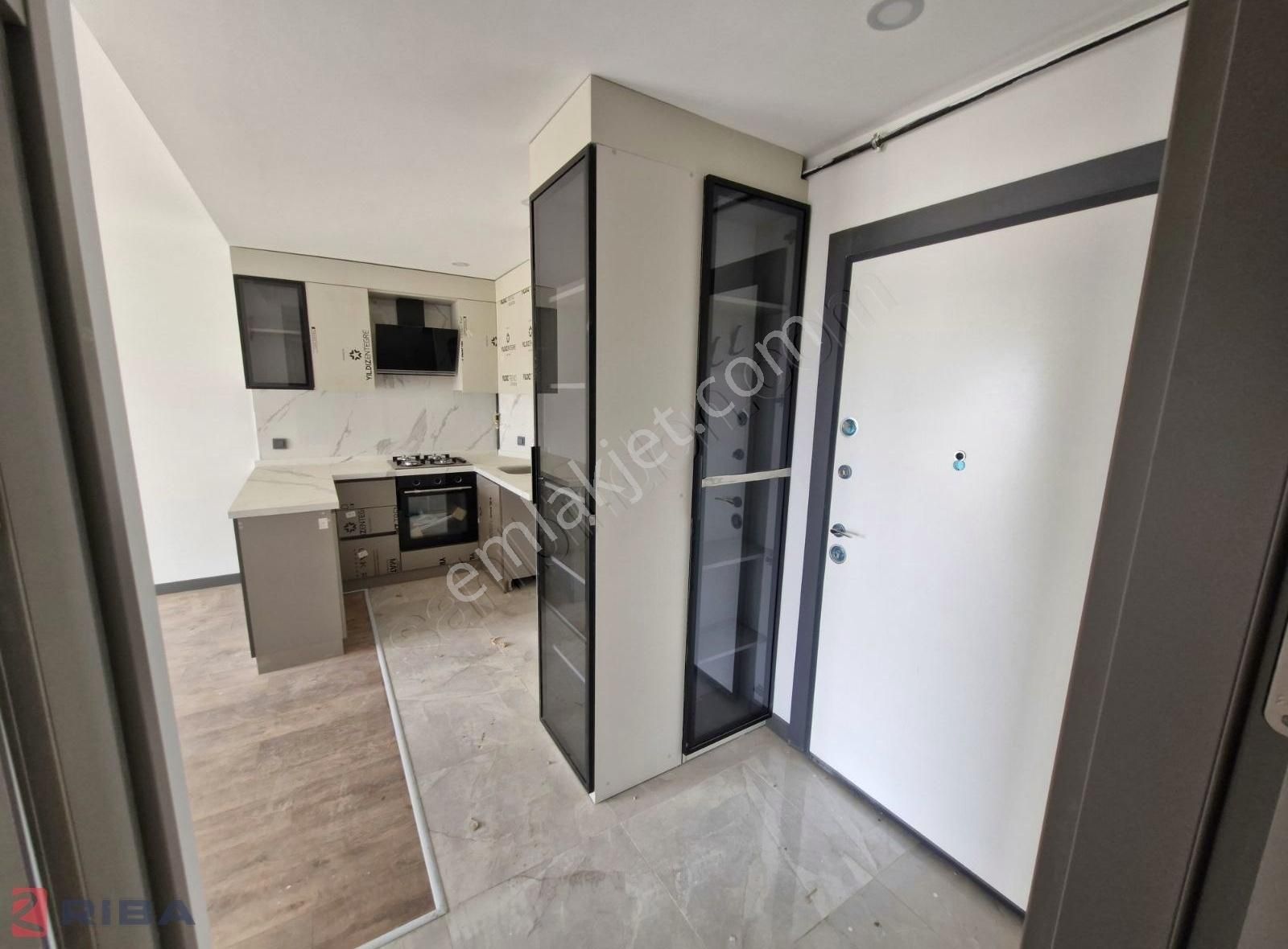 Sibel Oskanbaş`tan Geniş,iskanlı 30 `luk Caddede Daire - Görsel 9