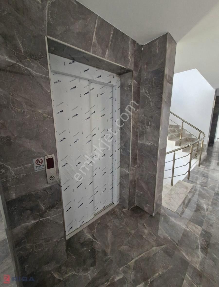 Sibel Oskanbaş`tan Geniş,iskanlı 30 `luk Caddede Daire - Görsel 7