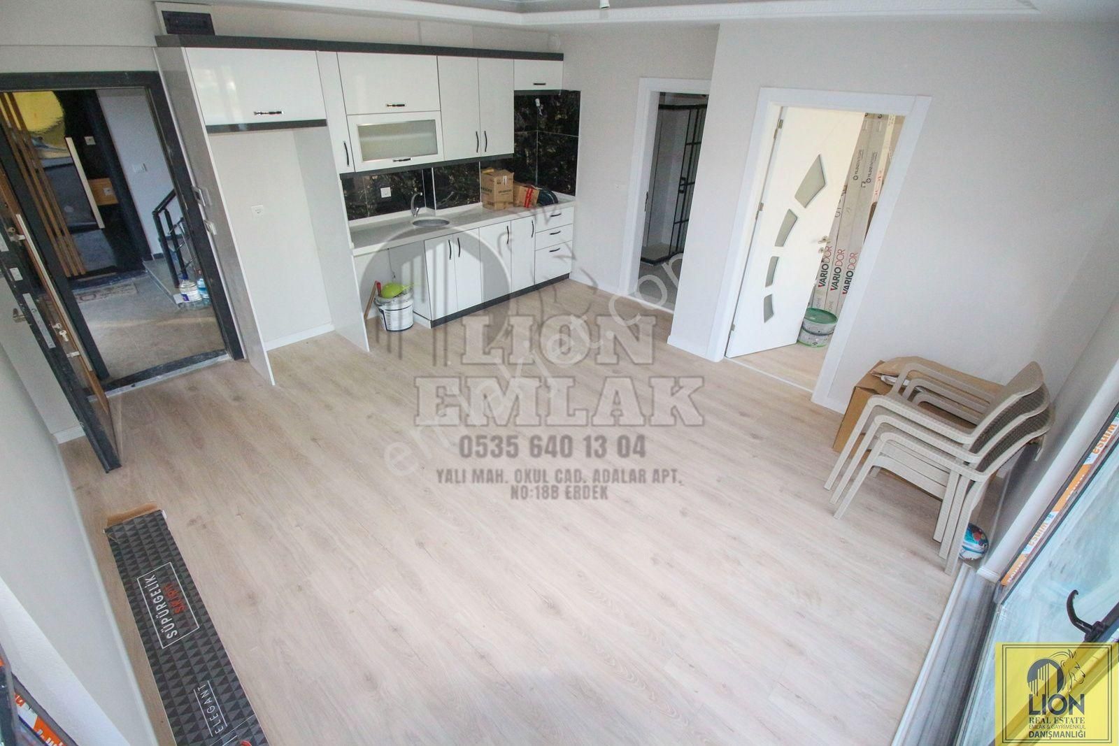 Erdek Ocaklar Mahallesinde Lüks Satılık 1 Yaşında 2+1 75m² Daire