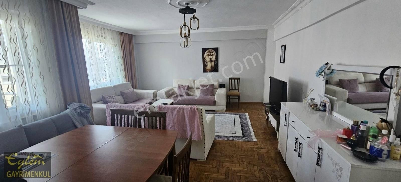 Eylem Gayrımenkul'den Topağaç'ta 3+1 Kiralık Daire