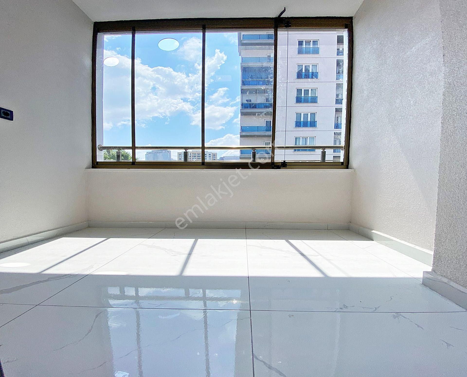 Bahçeşehir Lokasyonunda 3+1 Yeni İnşaat Hastaneye Okula Yakın Satılık Fırsat Daire - Görsel 30