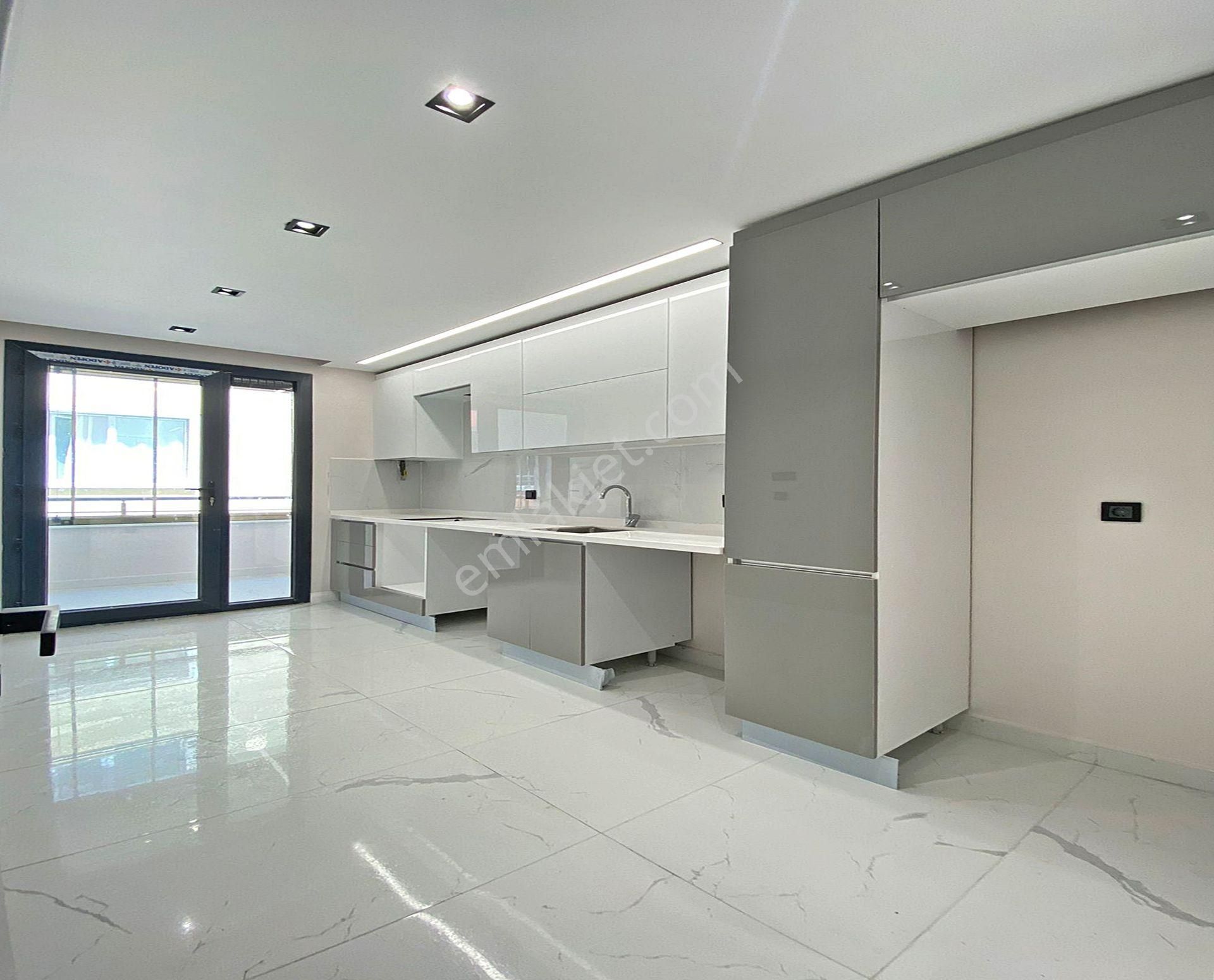 Bahçeşehir Lokasyonunda 3+1 Yeni İnşaat Hastaneye Okula Yakın Satılık Fırsat Daire - Görsel 18