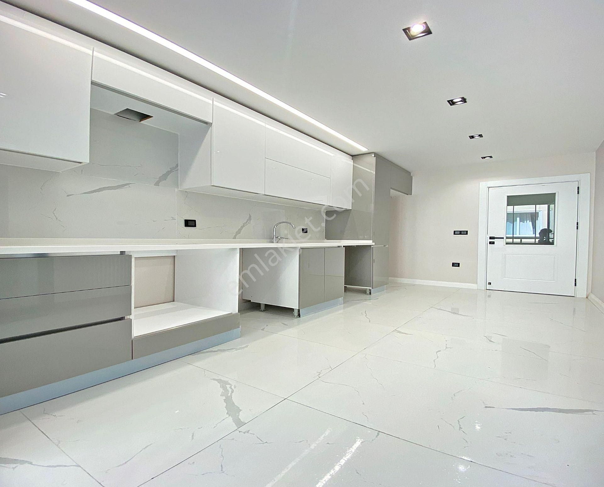 Bahçeşehir Lokasyonunda 3+1 Yeni İnşaat Hastaneye Okula Yakın Satılık Fırsat Daire - Görsel 21