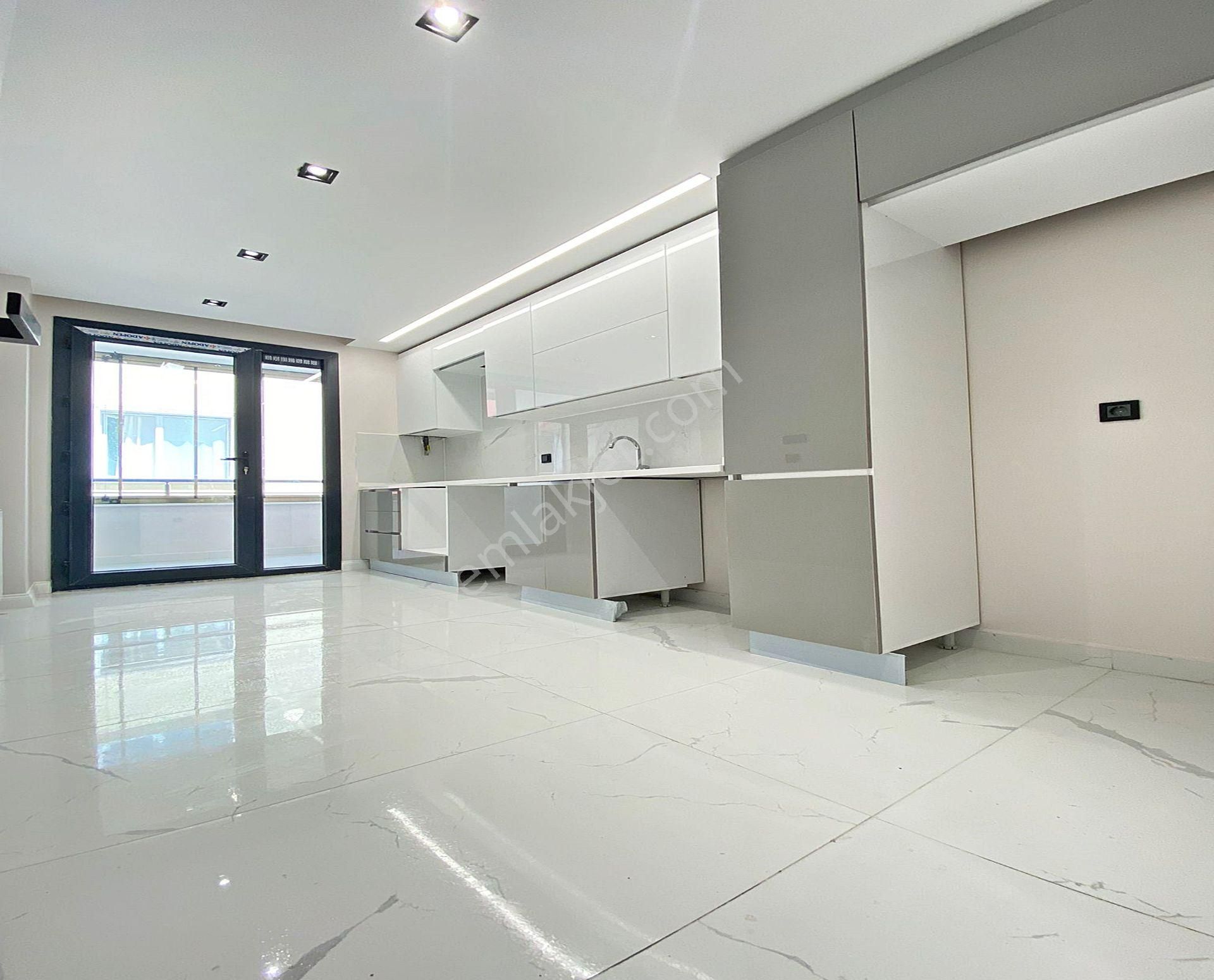 Bahçeşehir Lokasyonunda 3+1 Yeni İnşaat Hastaneye Okula Yakın Satılık Fırsat Daire - Görsel 16