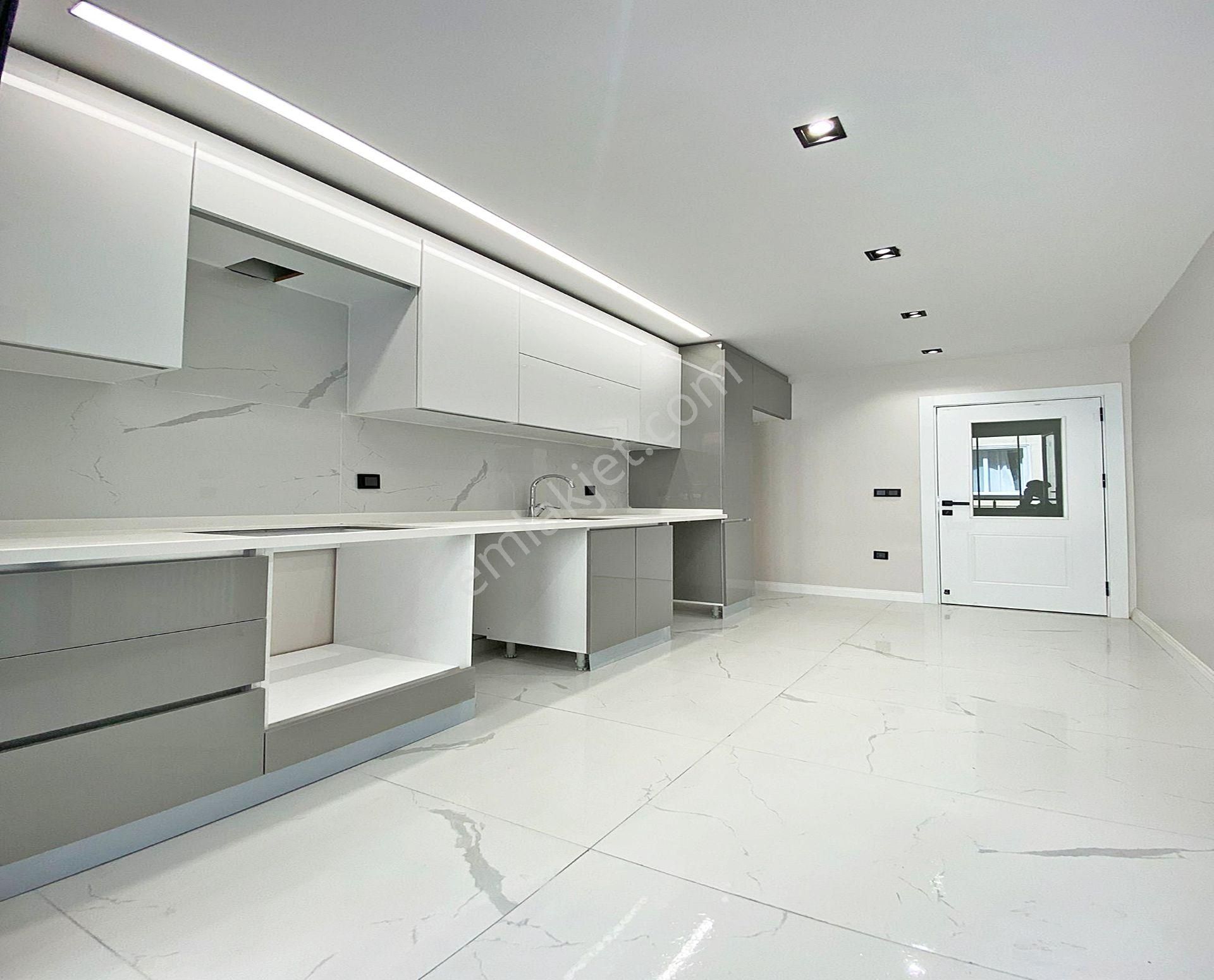 Bahçeşehir Lokasyonunda 3+1 Yeni İnşaat Hastaneye Okula Yakın Satılık Fırsat Daire - Görsel 20