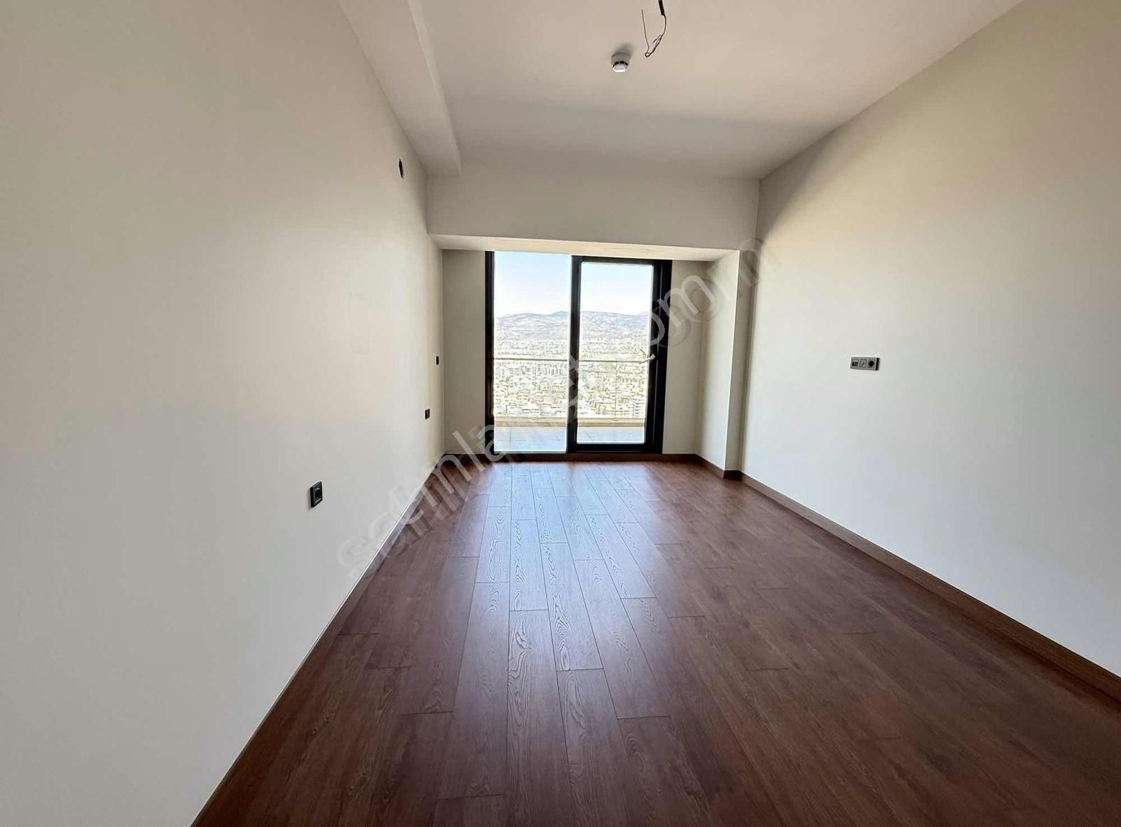 0.99 Dan Başlayan Kredi İmkanı 4+1 Ebeveyn Banyolu Satılık Daire - Görsel 13