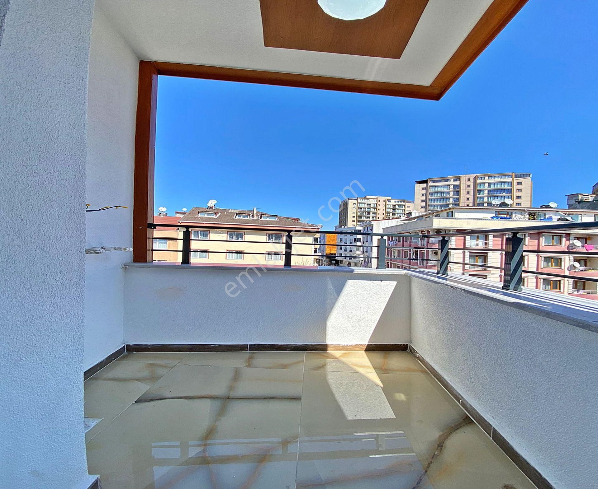 Bahçeşehir Konumunda Özel Tasarımlı Satılık 1+1 Avantajlı Daire - Görsel 22