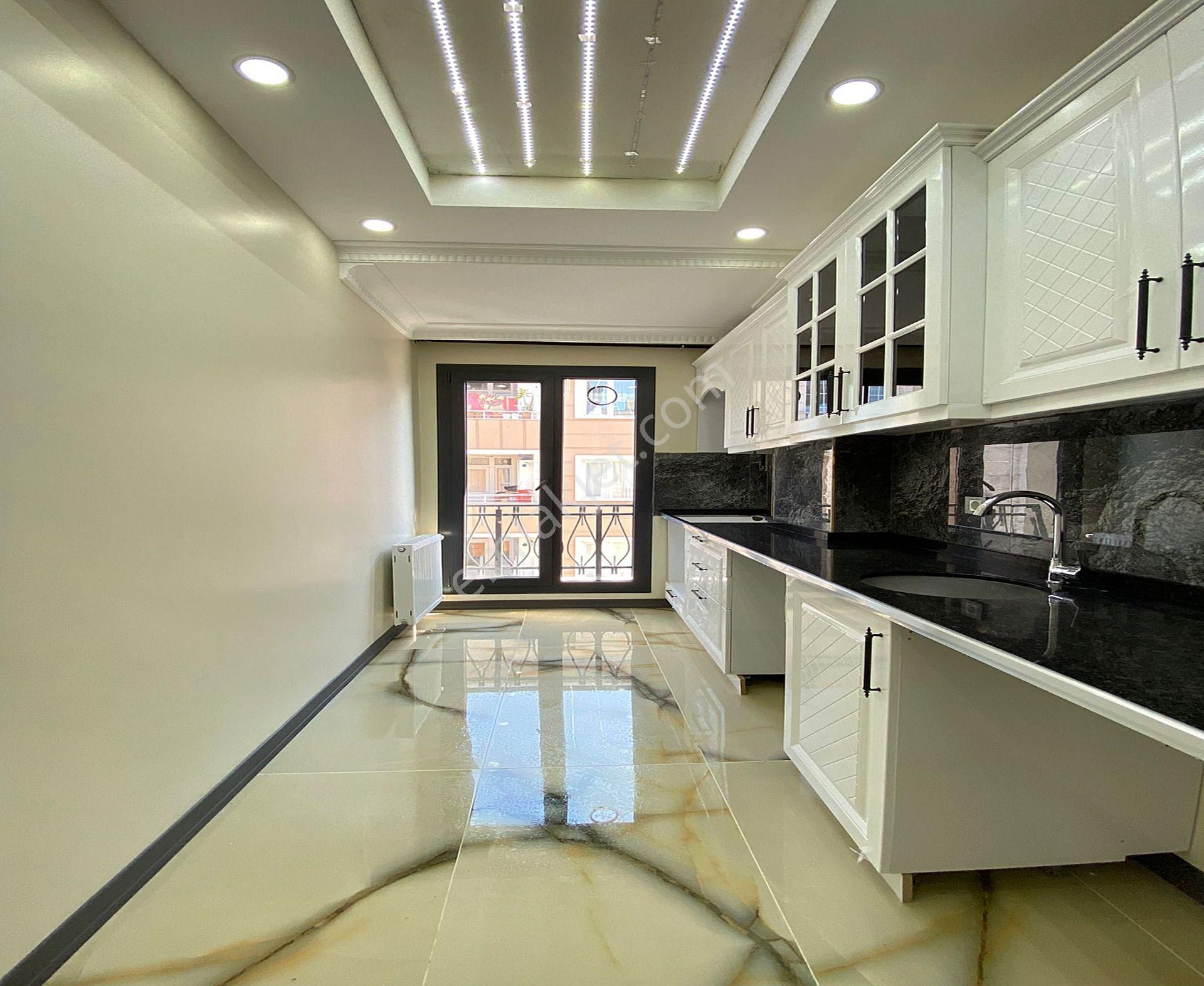 Bahçeşehir Konumunda Özel Tasarımlı Satılık 1+1 Avantajlı Daire - Görsel 26