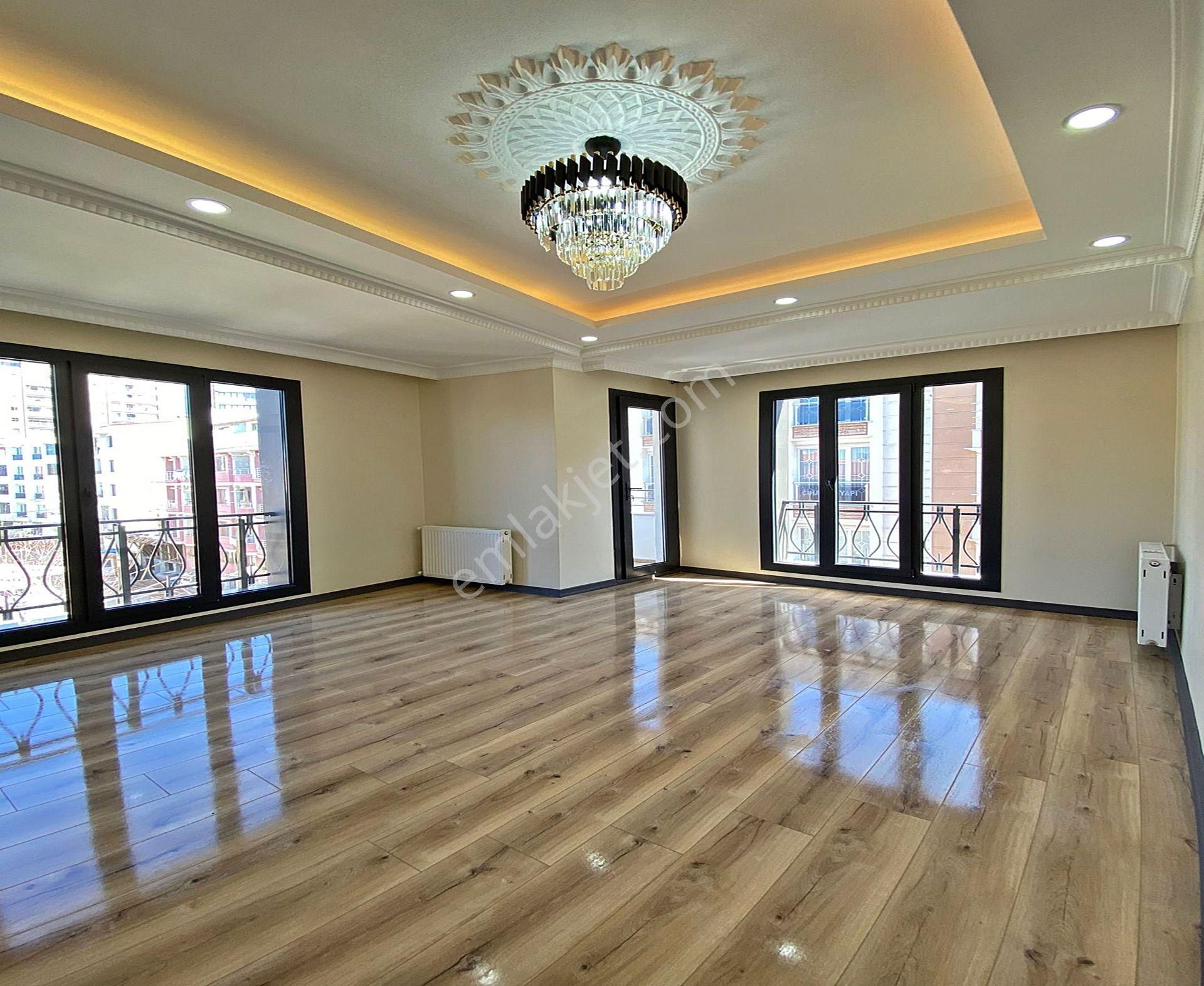 Bahçeşehir Konumunda Özel Tasarımlı Satılık 1+1 Avantajlı Daire - Görsel 12