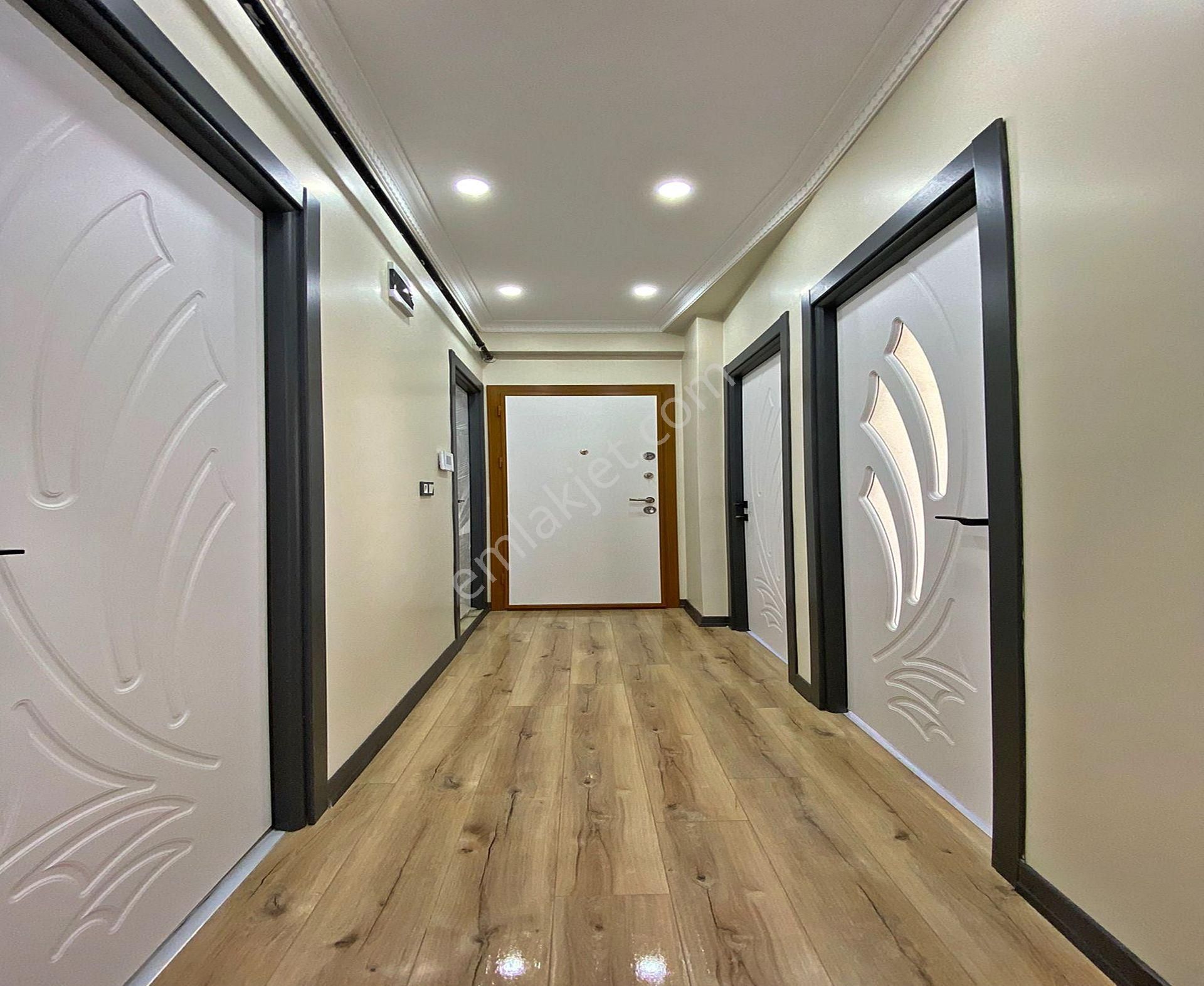 Bahçeşehir Konumunda Özel Tasarımlı Satılık 1+1 Avantajlı Daire - Görsel 33