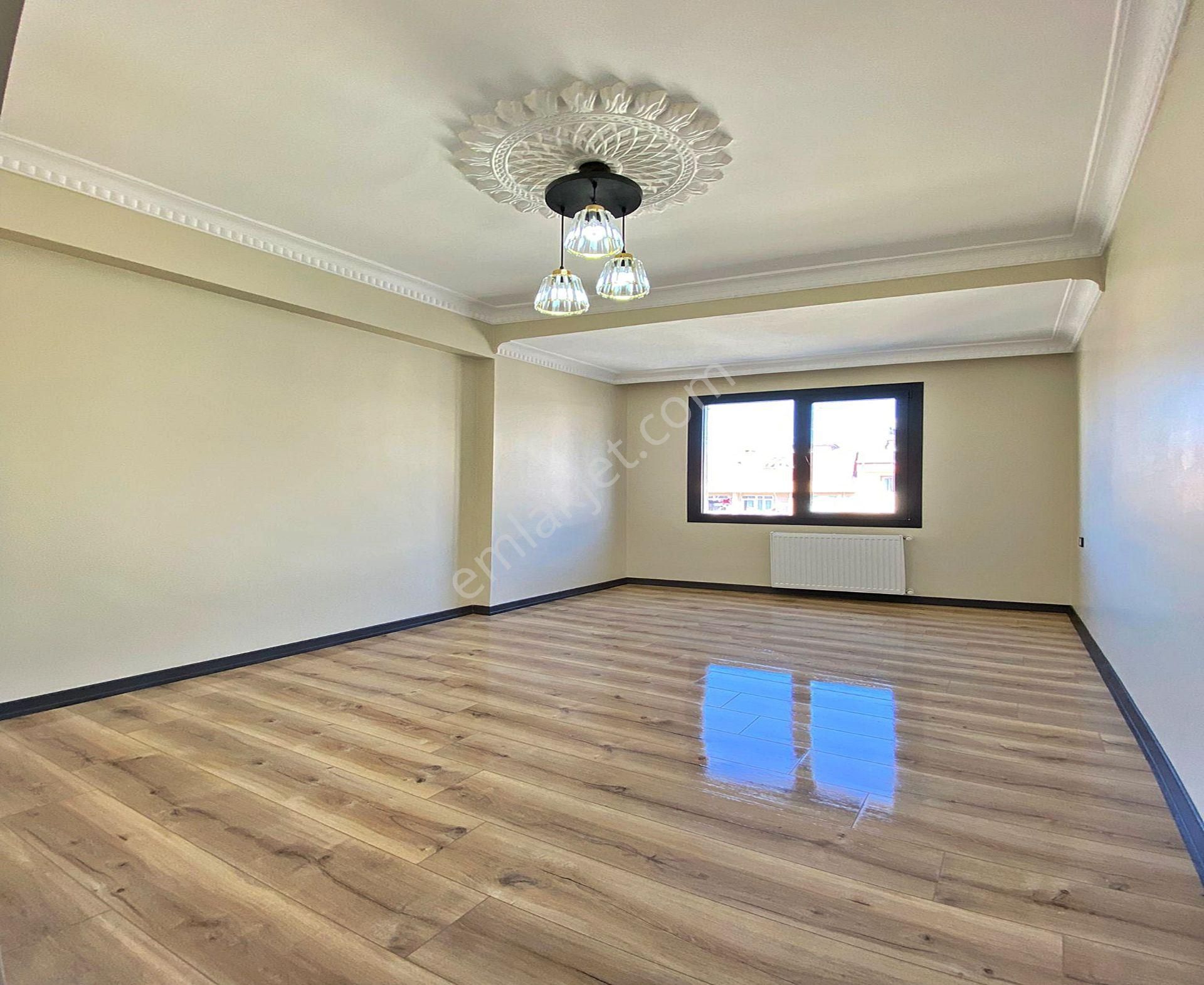 Bahçeşehir Konumunda Özel Tasarımlı Satılık 1+1 Avantajlı Daire - Görsel 5