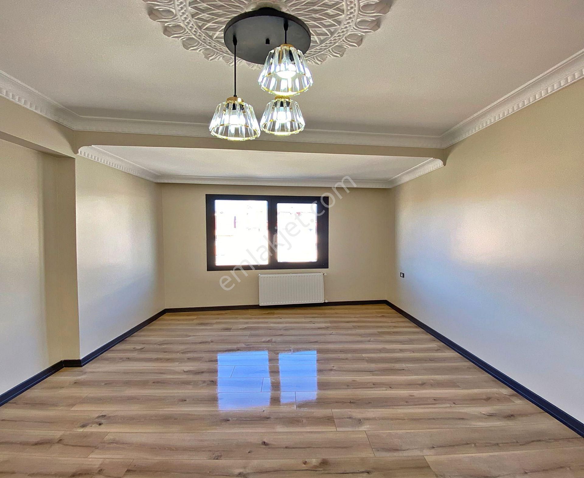 Bahçeşehir Konumunda Özel Tasarımlı Satılık 1+1 Avantajlı Daire - Görsel 4