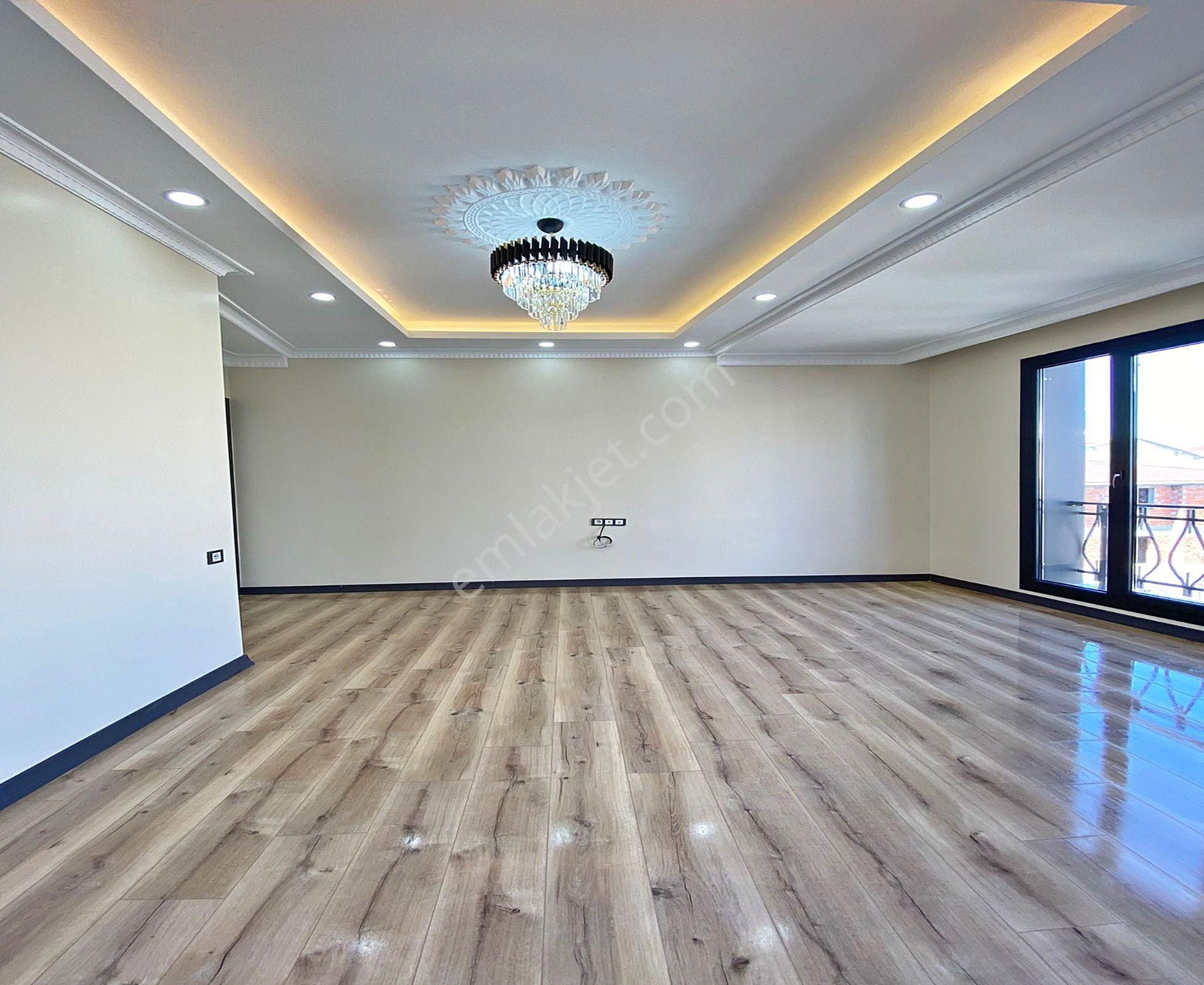 Bahçeşehir Konumunda Özel Tasarımlı Satılık 1+1 Avantajlı Daire - Görsel 20