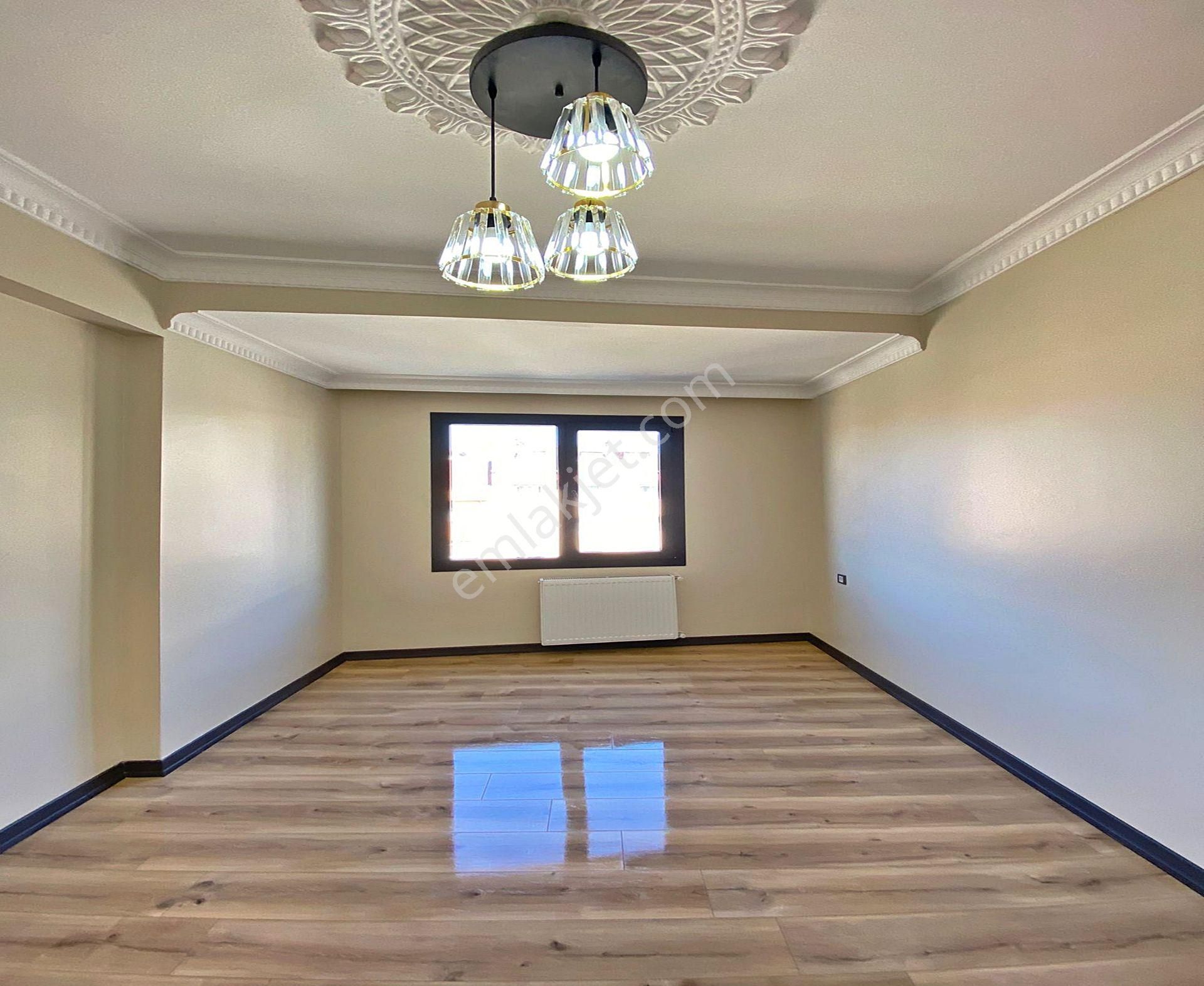 Bahçeşehir Konumunda Özel Tasarımlı Satılık 1+1 Avantajlı Daire - Görsel 6