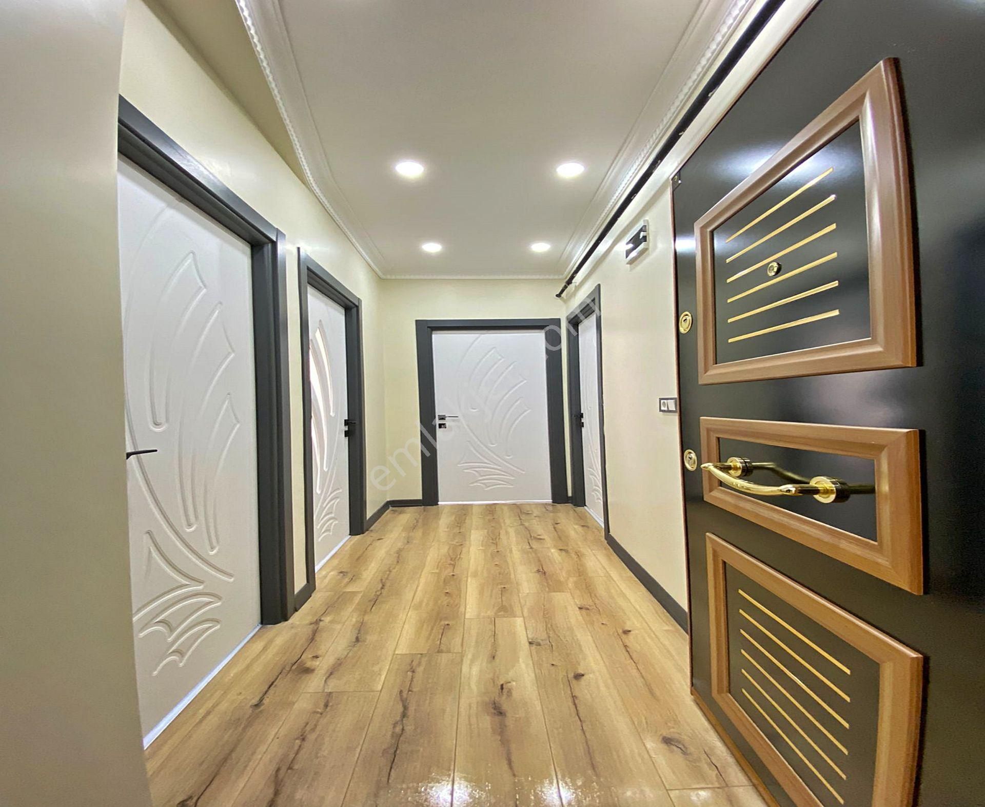 Bahçeşehir Konumunda Özel Tasarımlı Satılık 1+1 Avantajlı Daire - Görsel 32