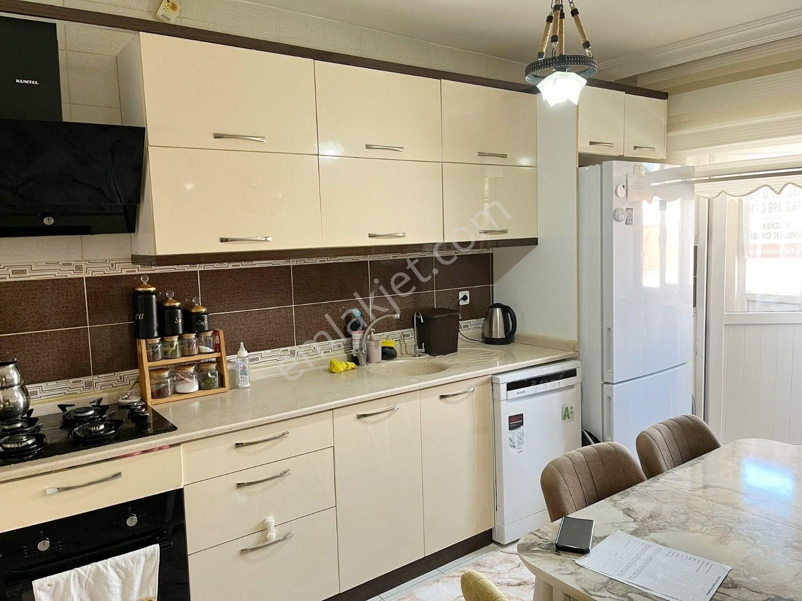 Kalecik Emlak'tan Full Yapılı 3.kat Konumunda 3+1 Masrafsız Daire