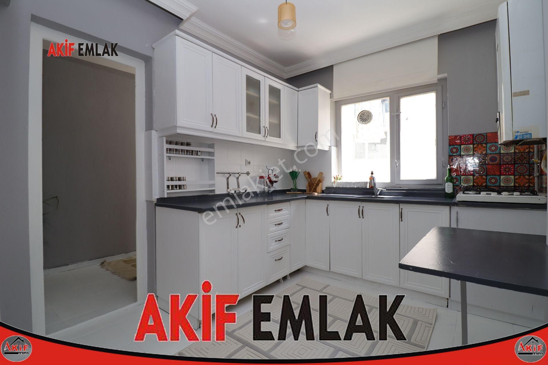 Akif'ten Atakent'te Banka Blokları Karşısı Cadde Üzeri 3+1 Eşyalı Kiralık Daire