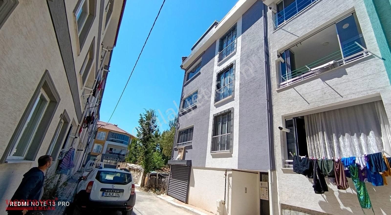 Uçaravcı'dan Cumhuriyet Mah. Satılık 108 M² 2+1 Arakat Daire