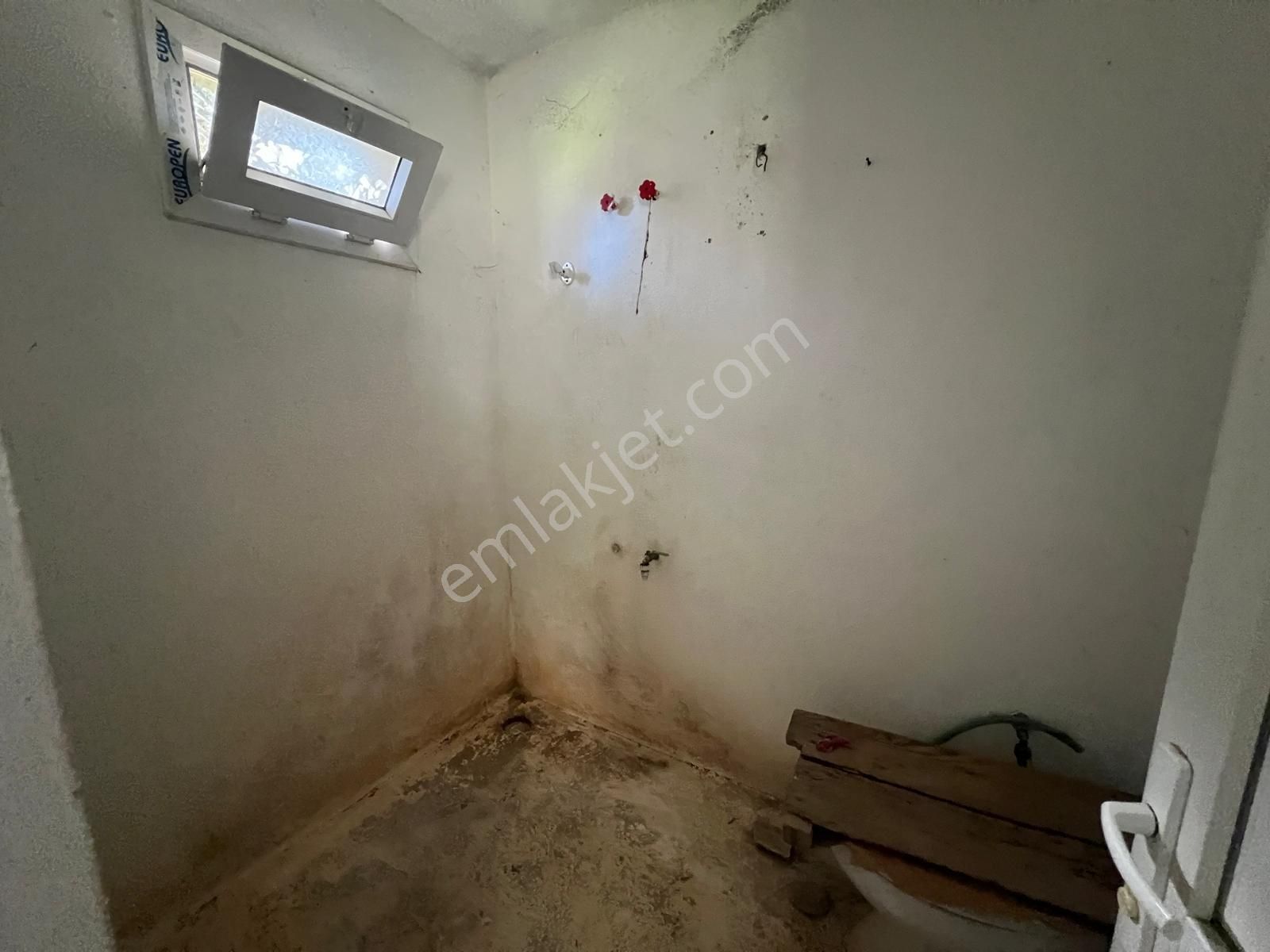 Milas Kandak Mahallesinde Doğa İle İç İçe Müstakil Bir Ev - Görsel 9