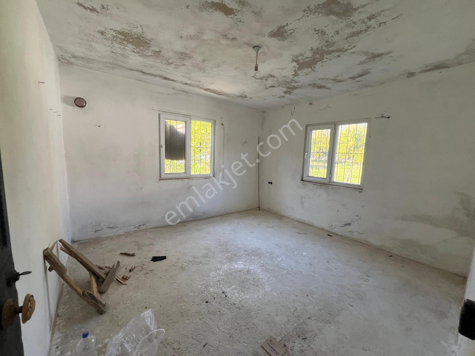 Milas Kandak Mahallesinde Doğa İle İç İçe Müstakil Bir Ev - Görsel 5