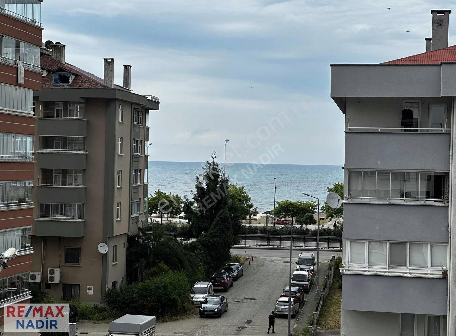 Teyyaredüzü Mah. Deniz Manzaralı 3+1 Satılık Daire