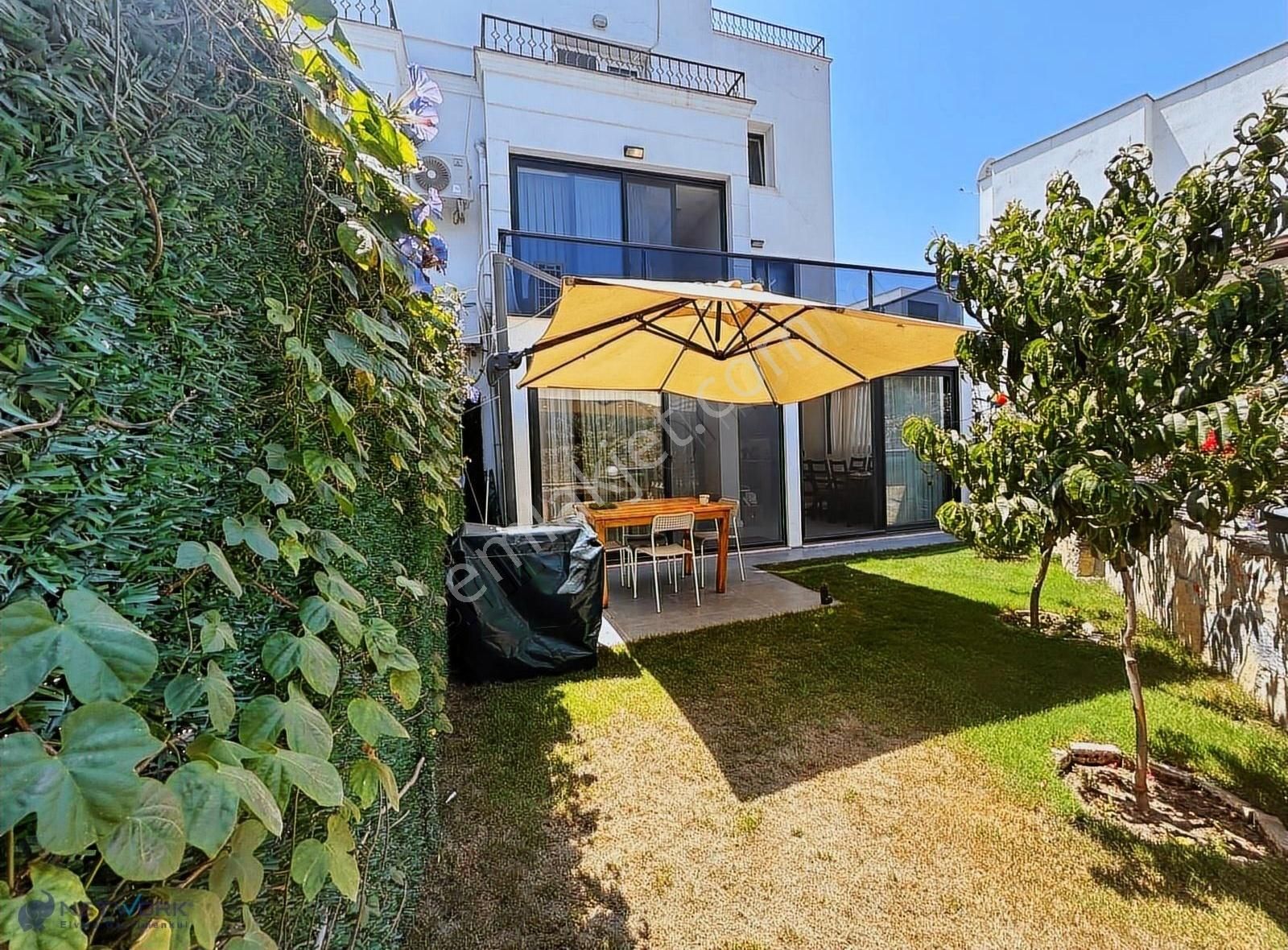 Bodrum Oasis'e Yürüme Mesafesinde Bahçeli 3+1 Modern Dubleks