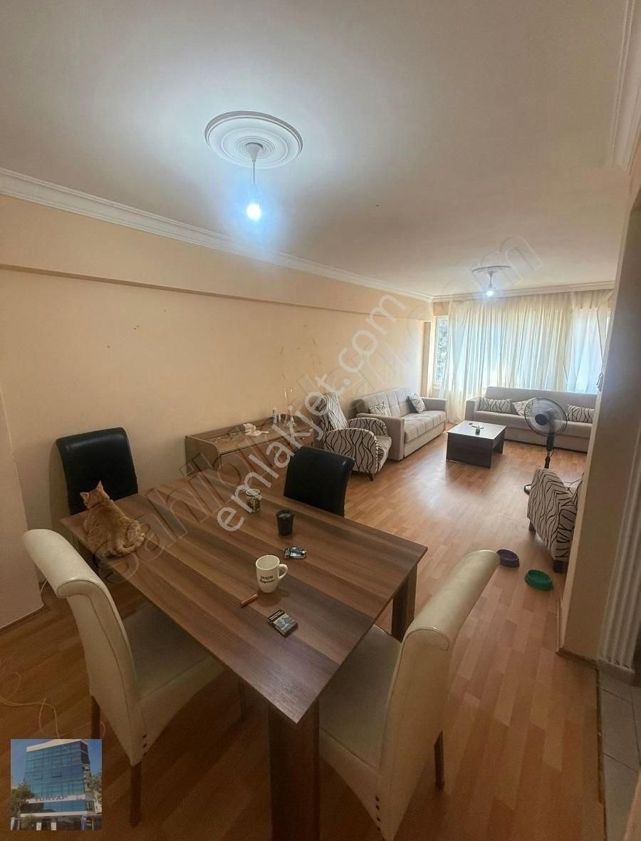 Balçova Fevzi Çakmak Mahallesinde Ara Kat Kiralık 3+1 Daire