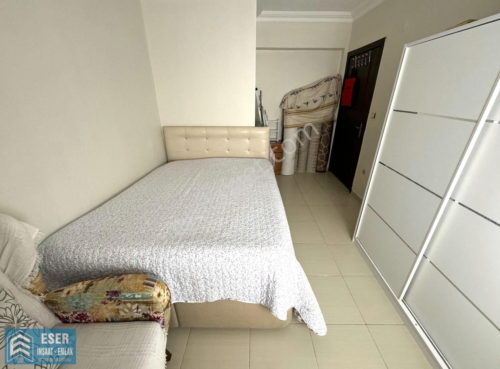 Didim Şehir Merkezinde Ön Cephe Geniş Balkonlu 2+1 Eşyalı Daire - Görsel 5