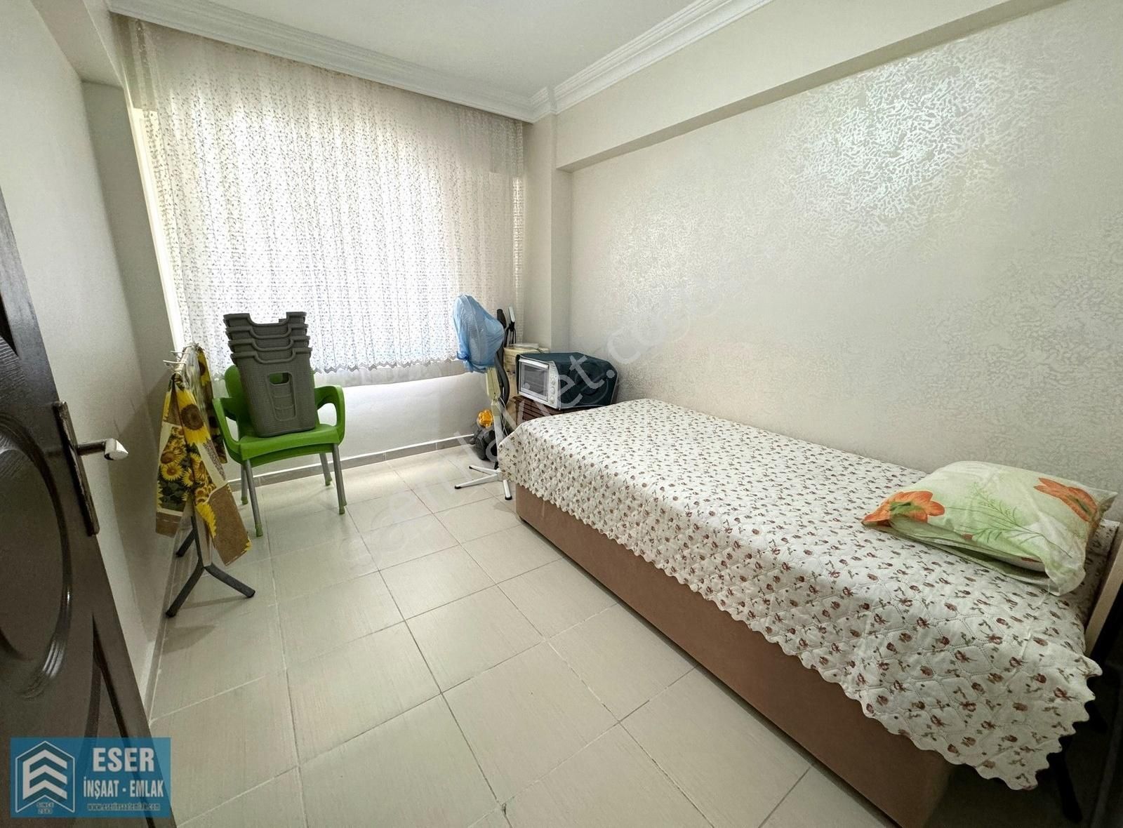 Didim Şehir Merkezinde Ön Cephe Geniş Balkonlu 2+1 Eşyalı Daire - Görsel 12