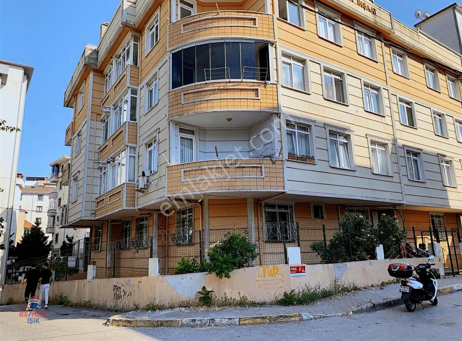 Esenlerde Komple Yapılı Masrafsız Satılık (boş) 2+1 Daire