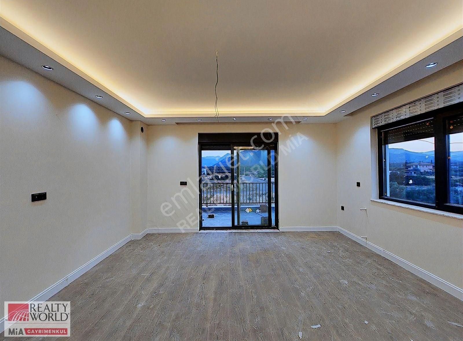Antalya Döşemealtı'nda 668 M2 Arsa İçinde Satılık 4+1 Müstakil Villa - Görsel 9