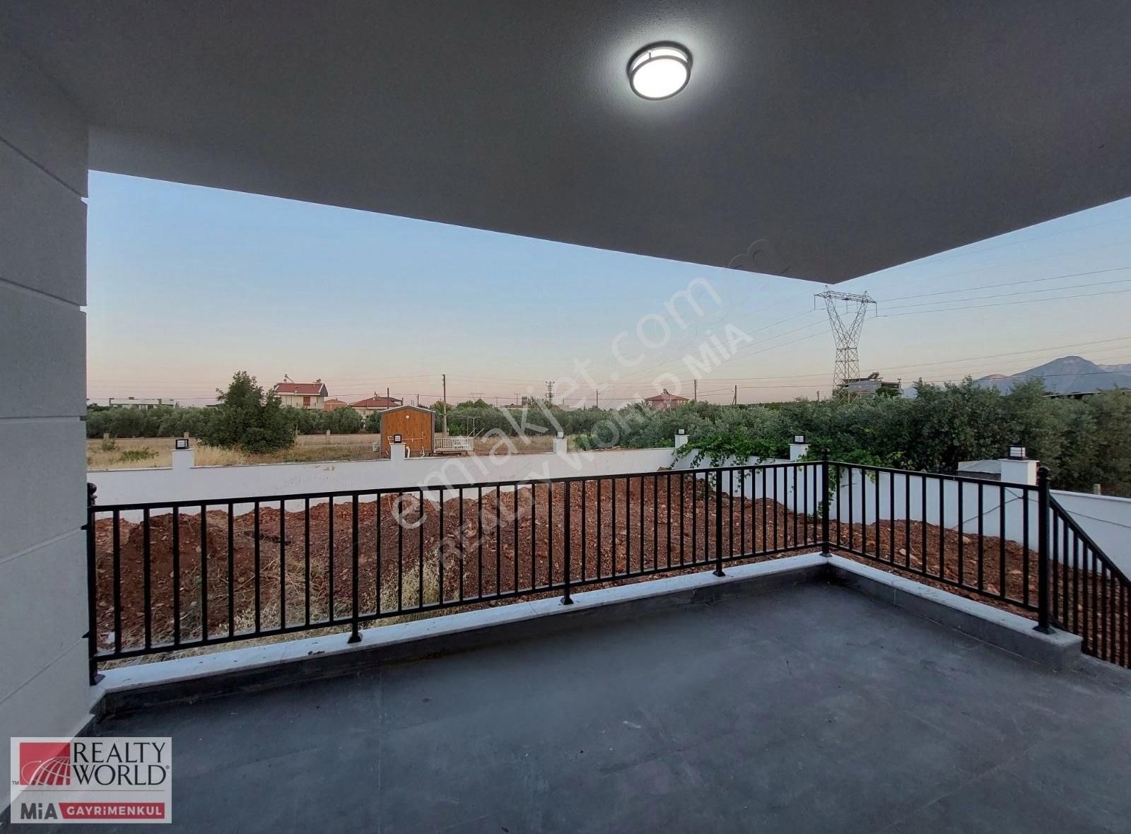 Antalya Döşemealtı'nda 668 M2 Arsa İçinde Satılık 4+1 Müstakil Villa - Görsel 11