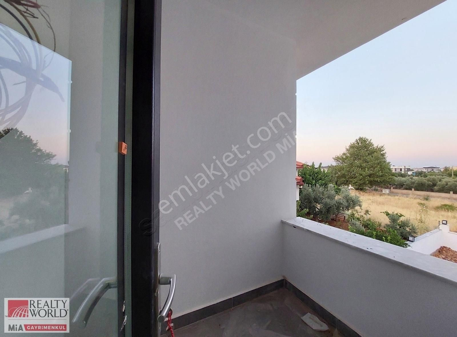 Antalya Döşemealtı'nda 668 M2 Arsa İçinde Satılık 4+1 Müstakil Villa - Görsel 34