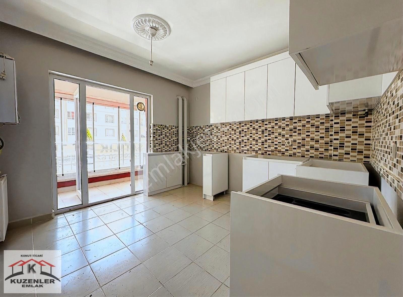 Kuzenler'den Merkezde Site İçerisinde Güney Cephe 3+1 Kilerli Da