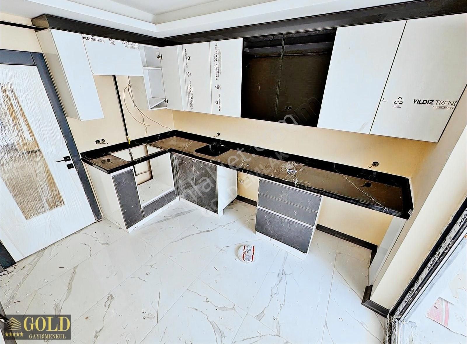 Goldtan Etlik Şehir Has Yakını Cadde Yanı Sıfır Yapılı 3+1 Daire