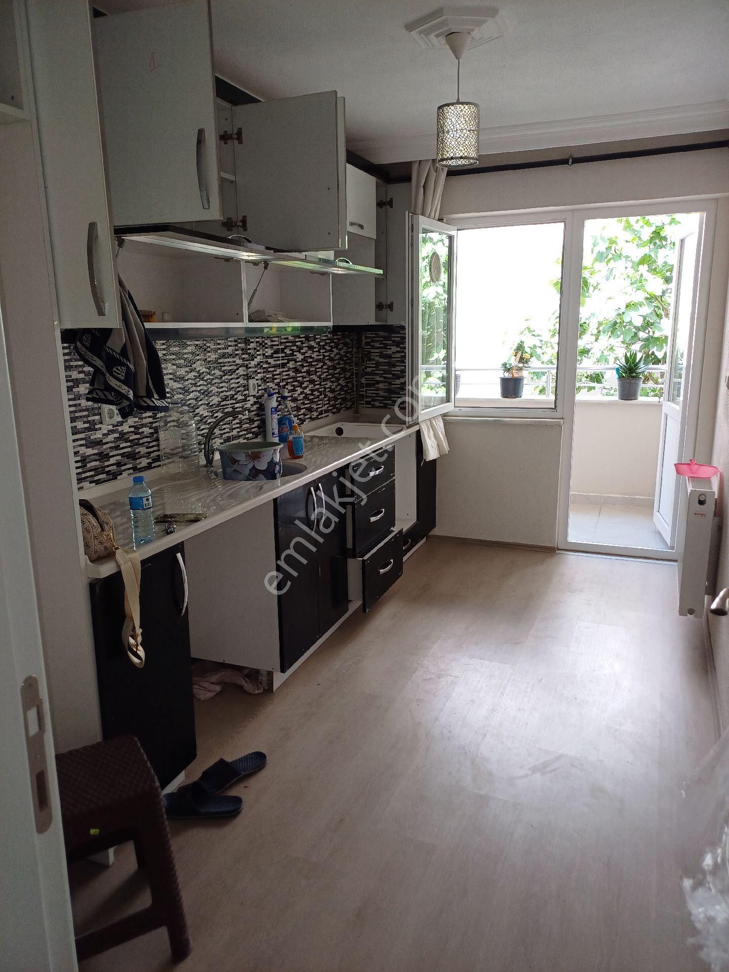 Cumhuriyet Mahallesi 20'lik Cadde Arkası Daire - Görsel 4