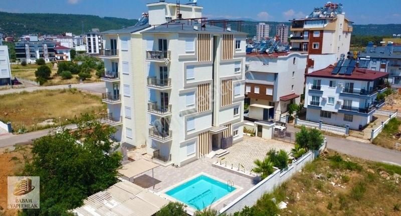 Aydoğmuşta Havuzlu Site İçi Arakat 1+1 Lüx İskanlı" 0 "daireler