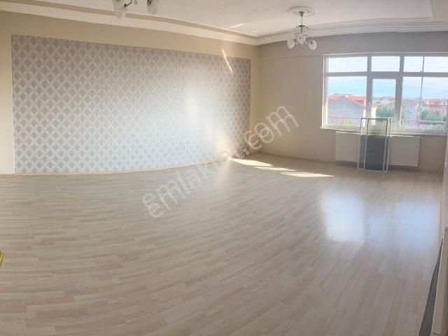 2+1 Otogarın Yanı Başında Kiralık