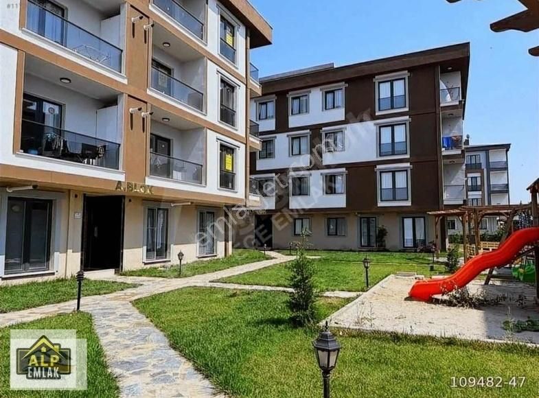 Alp Emlaktan Selimpaşanın En Güzel 3+1 Dairesi
