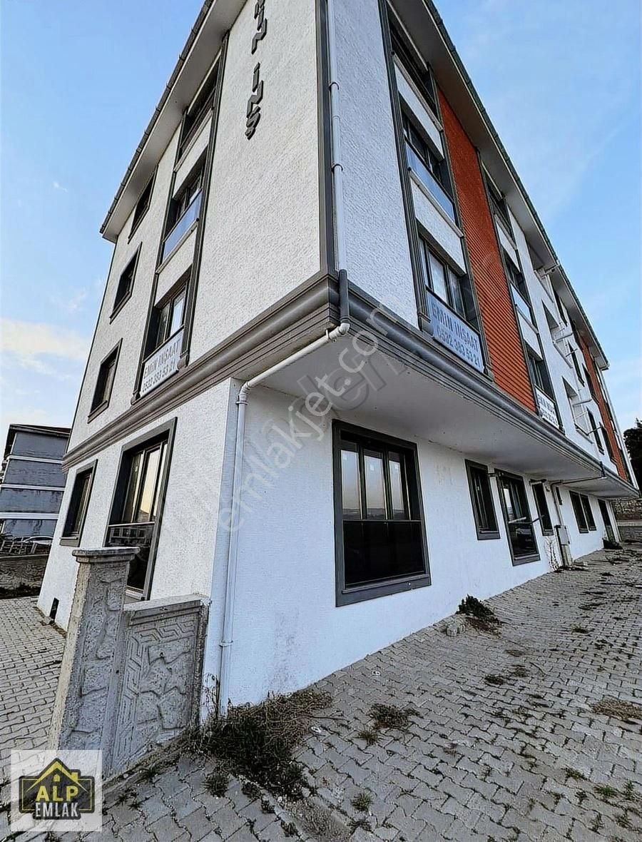 Alp Emlak'tan Selimpaşada 2+1 Yüksek Giriş Geniş Oturumlu Daire