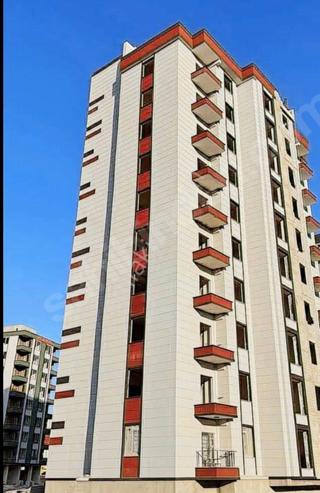 Batıkent Mahallesi Mem Koleji Yanı Fuar Merkezi Arkası 1+1 Satılık Lüks Daire.