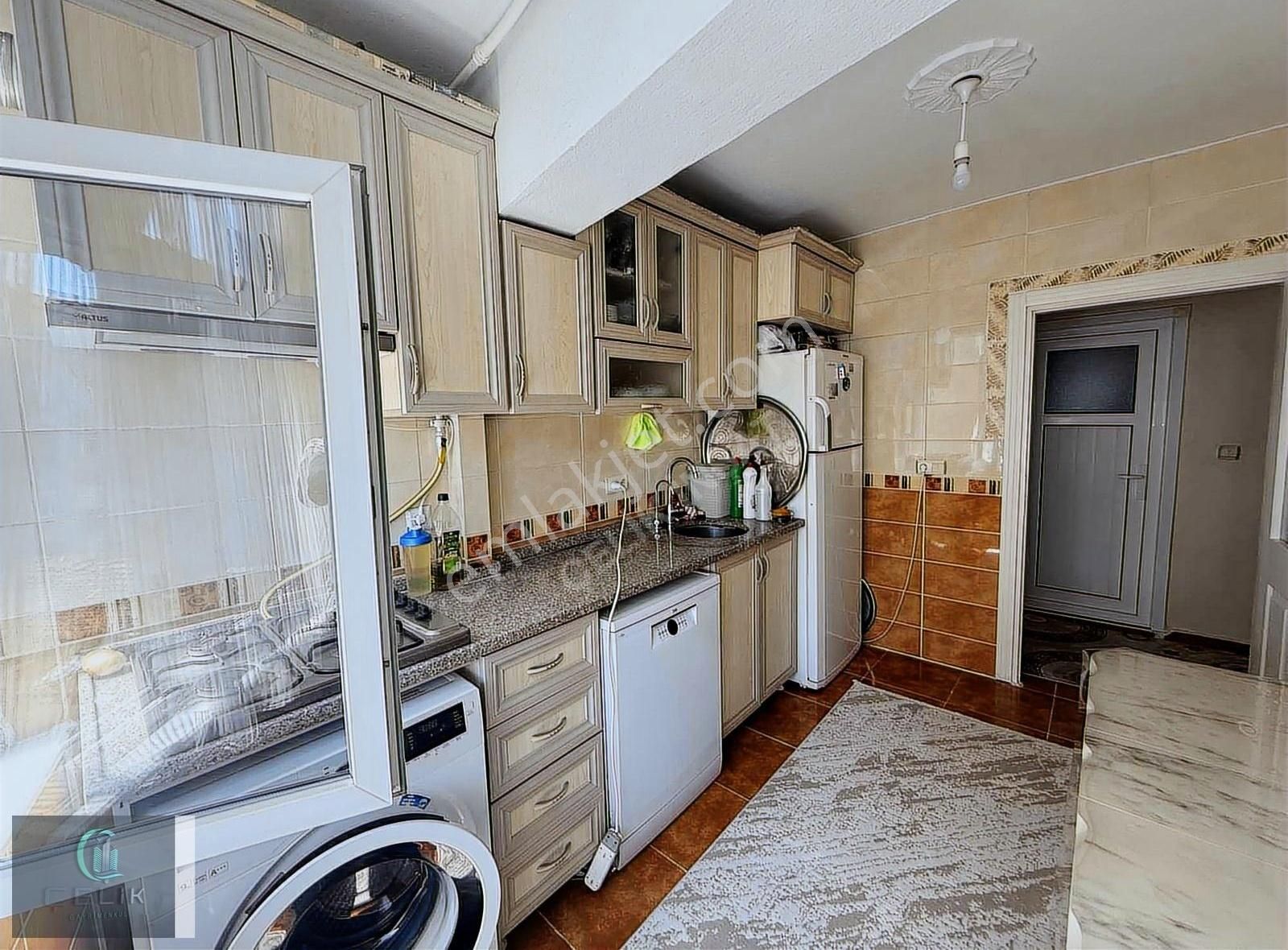 G.o.p.karadeniz Mah Çelik Emlaktan Satılık Asansörlü Daire 2 Kat - Görsel 6