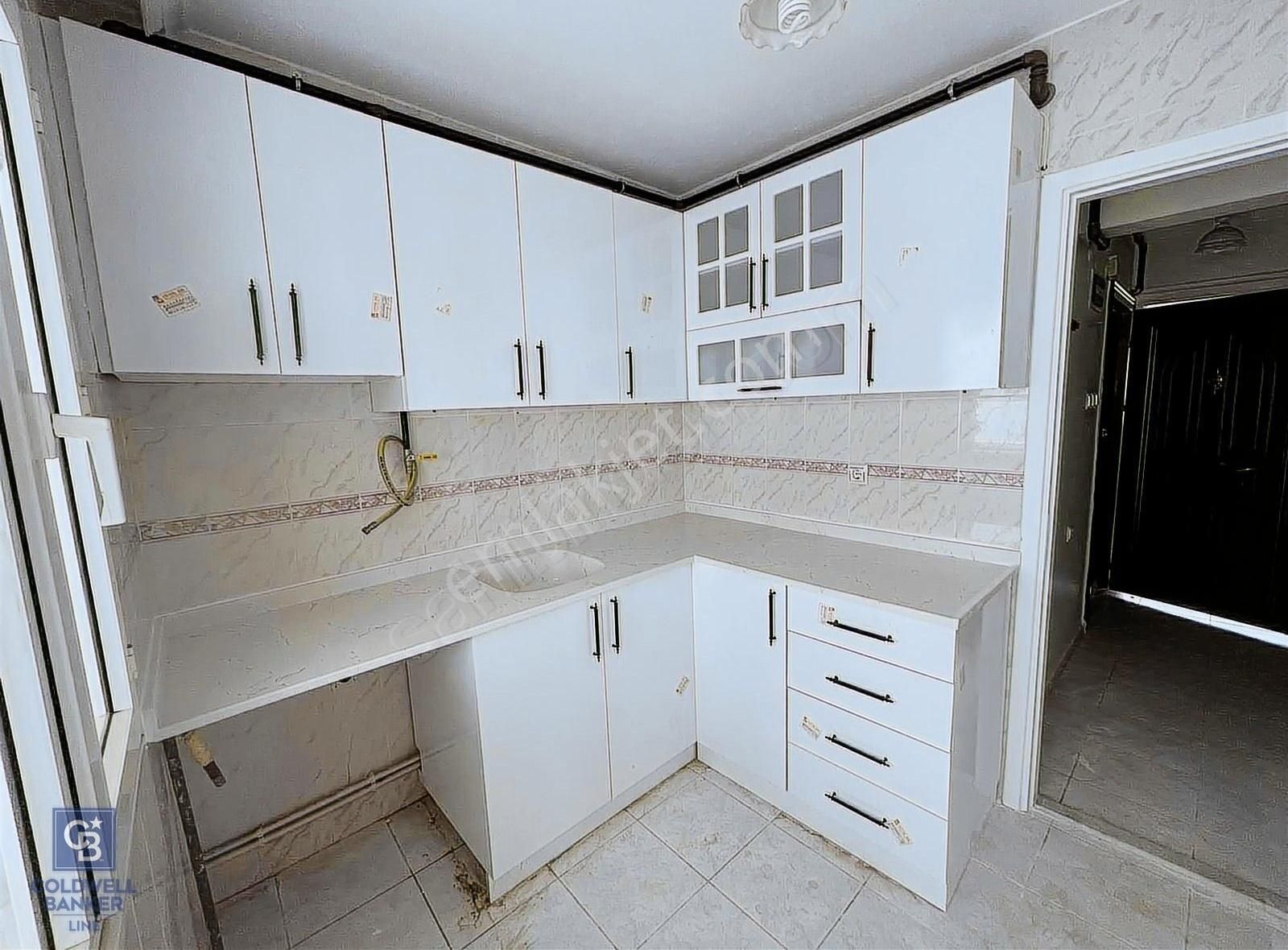 Karşıyaka Atakent'te Kiralık 2+1 Daire