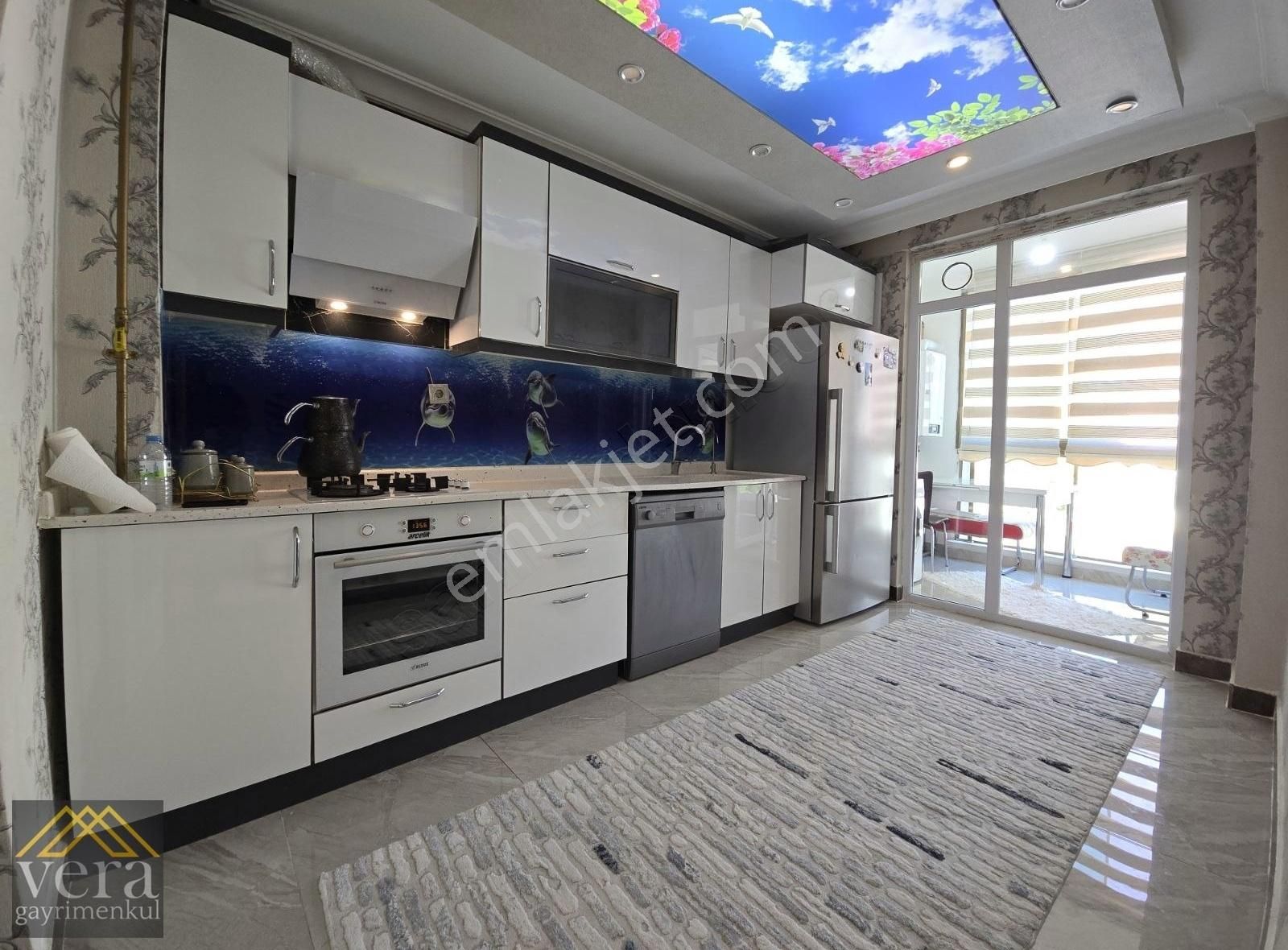 Cadde Üzeri Full Yapılı Güneycephe Asansörlü İskanlı 40 M² Teras