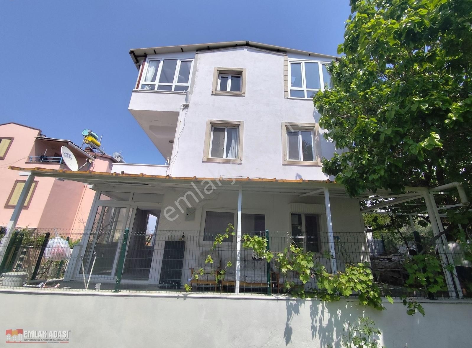 Kuşadası Güzelçamlı'da Müthiş Deniz Manzaralı 5+1 Satılık Villa