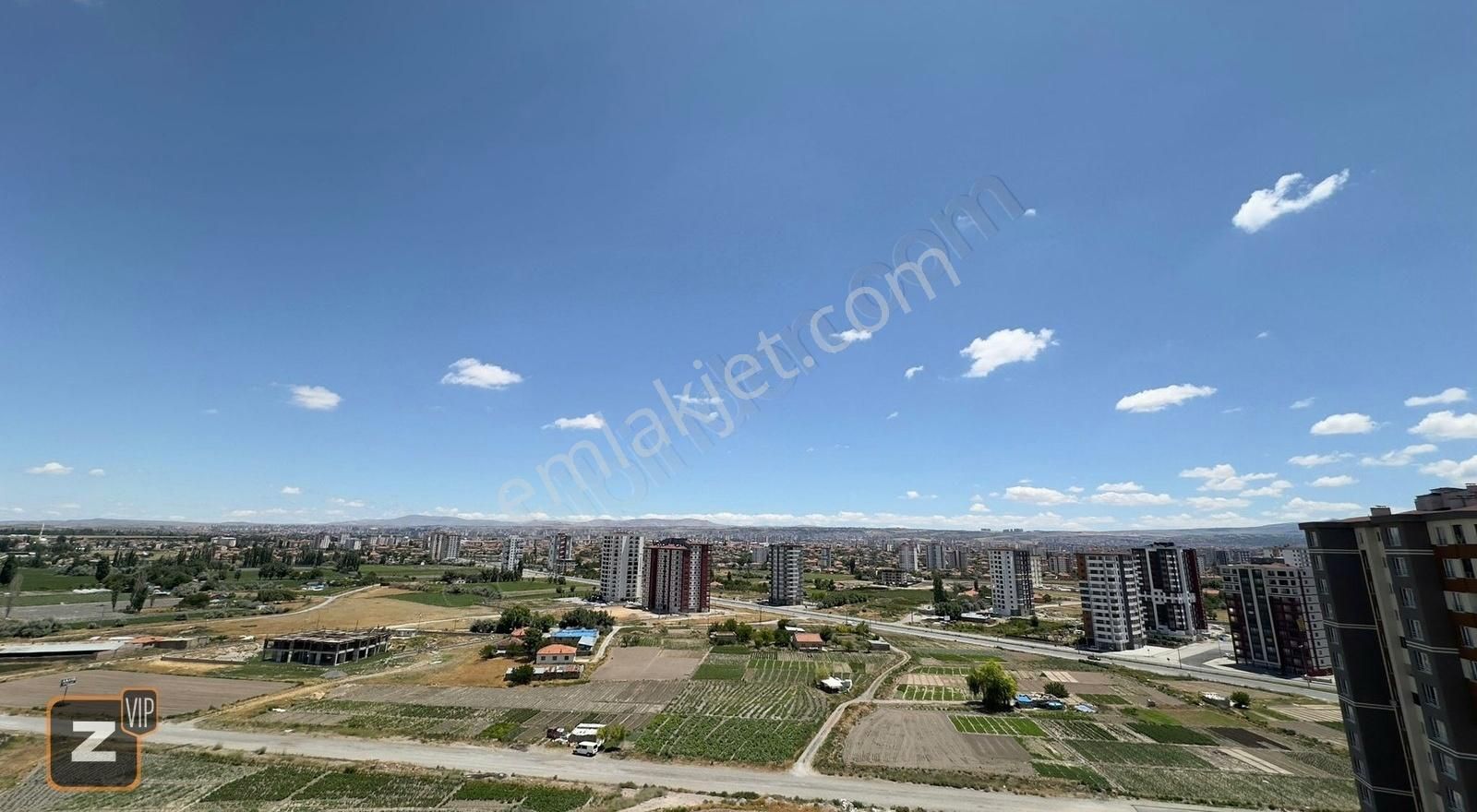 Zümrüt Mahallesinde Satılık 3+1 Daire Zirve Vip Gayrimenkulden